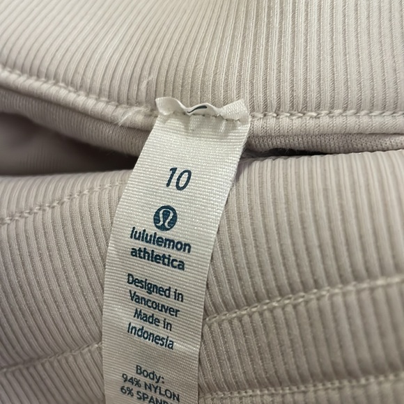 Lululemon dance studio crop pants - Picture 5 of 6